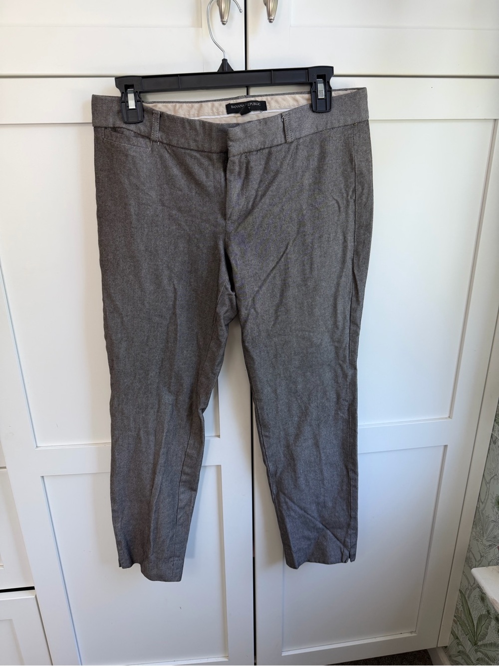 Banana Republic Women’s Gray Tailored Dress Pants